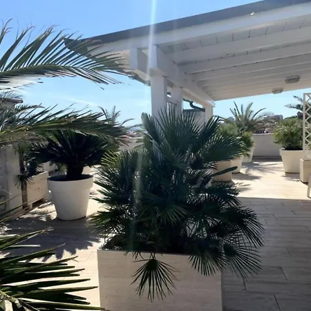 L14 - Bilocale In Con Piscina